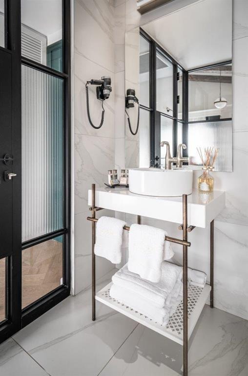 Zamarin – Deluxe Room