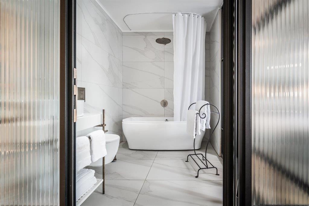 Zamarin – Deluxe Room