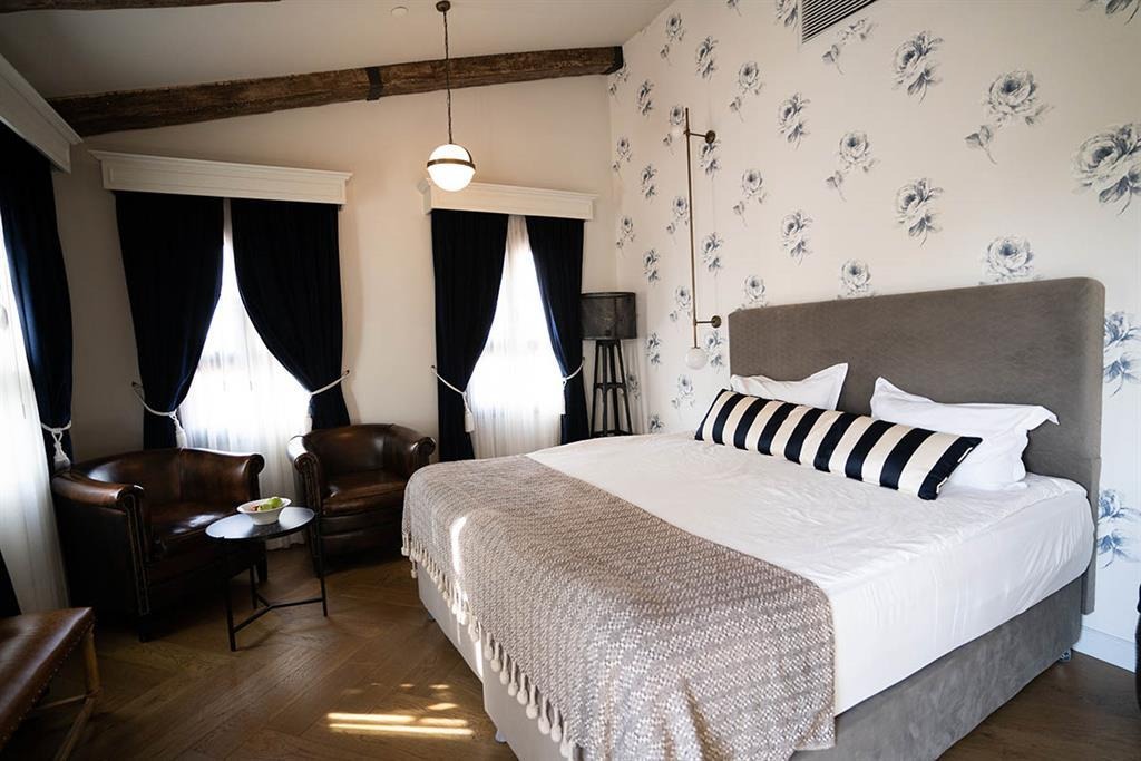 Zamarin – Flagship Room